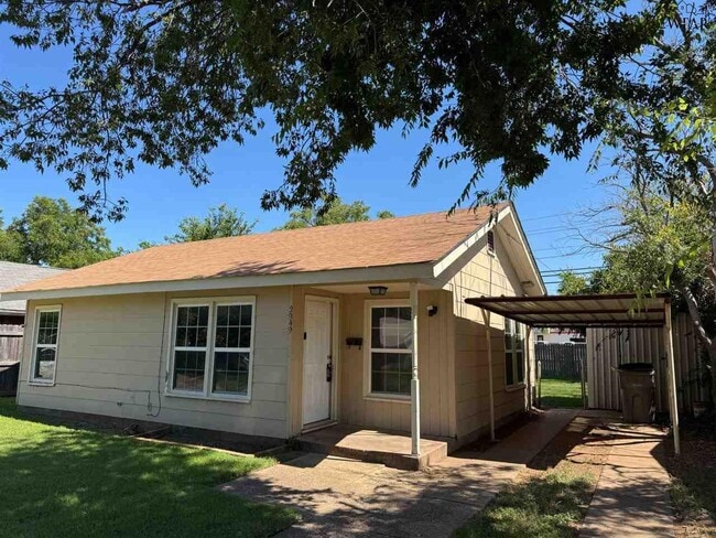 property at 2949 Cunningham Dr