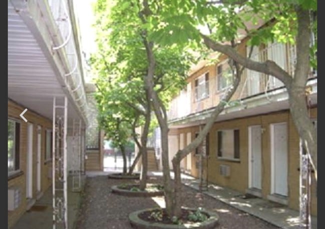 property at 2530 W Foster Ave