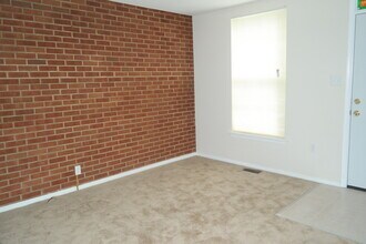 106 N Wolfe St in Baltimore, MD - Building Photo - Building Photo