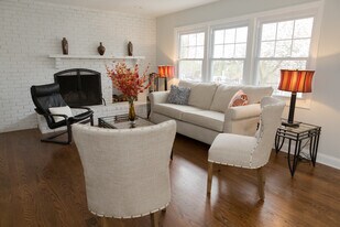 121 Princess Anne Dr in Freehold, NJ - Building Photo