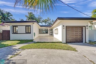 9048 Abbott Ave in Surfside, FL - Building Photo - Building Photo