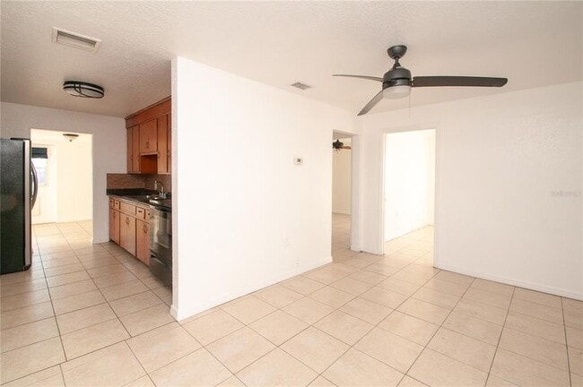 7911 52nd Way N in Pinellas Park, FL - Building Photo - Building Photo