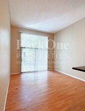 490 N Civic Dr in Walnut Creek, CA - Building Photo - Building Photo