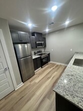 3802 Hollis Dr in Van Buren, AR - Building Photo - Building Photo