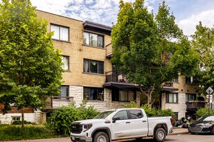 3590 Dézéry Rue in Montréal, QC - Building Photo
