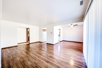 15706 Peggy Ln in Oak Forest, IL - Building Photo - Building Photo