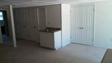 10726 Zion Dr in Fairfax, VA - Building Photo - Building Photo