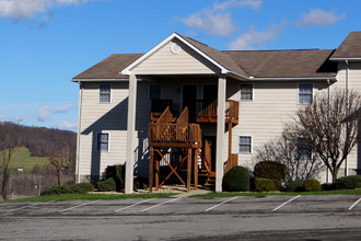 Cedar Ridge Apartments in Waynesburg, PA - Building Photo - Other