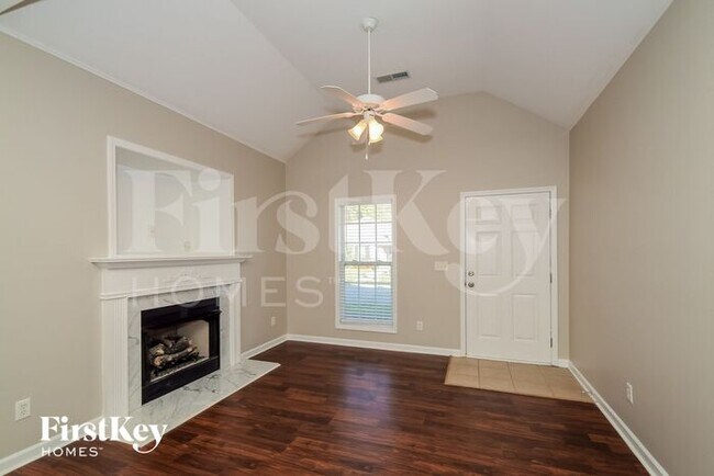 158 Village Dr in Calera, AL - Building Photo - Building Photo