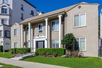 Belcrest Apartments in Los Angeles, CA - Foto de edificio - Building Photo