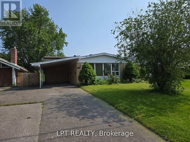 71 Deerfield Rd in Toronto, ON - Building Photo - Building Photo