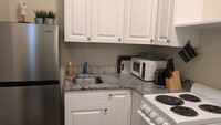 2344 1st Ave N, Unit Large Studio in St. Petersburg, FL - Foto de edificio - Building Photo