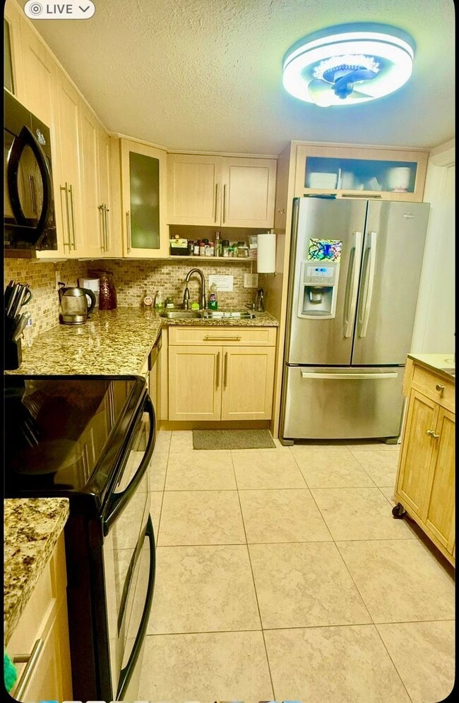 3161 S Ocean Dr, Unit 803 in Hallandale Beach, FL - Building Photo - Building Photo