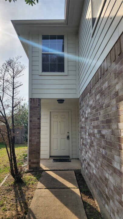 6819 Highwind Bend Ln in Katy, TX - Building Photo