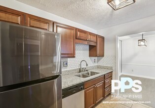 801 Countryside Pl in Smyrna, GA - Building Photo - Building Photo