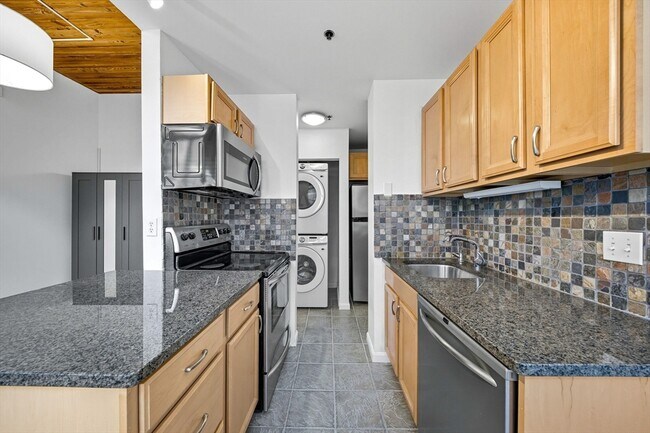 10 Linwood St in Malden, MA - Building Photo - Building Photo