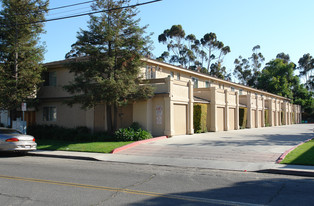 512 Acacia Apartments