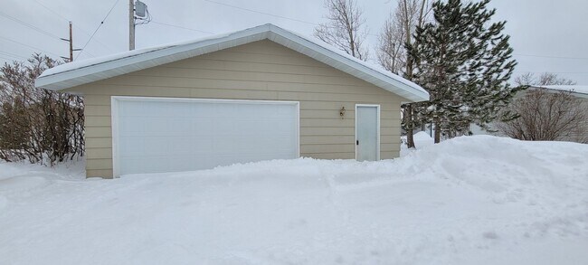1022 6th St SE in Bemidji, MN - Building Photo - Building Photo