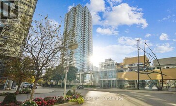 5 Mariner Terrace in Toronto, ON - Building Photo - Building Photo