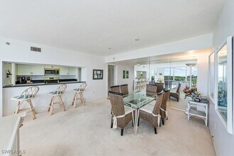 6361 Pelican Bay Blvd in Naples, FL - Building Photo - Building Photo