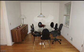 8 Magnolia Ct in Madison, NJ - Building Photo - Building Photo