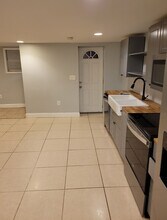 127 Seaton Plz NW, Unit B in Washington, DC - Foto de edificio - Building Photo