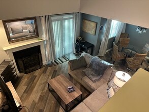 2910 Pennyroyal Dr in Chico, CA - Foto de edificio - Building Photo