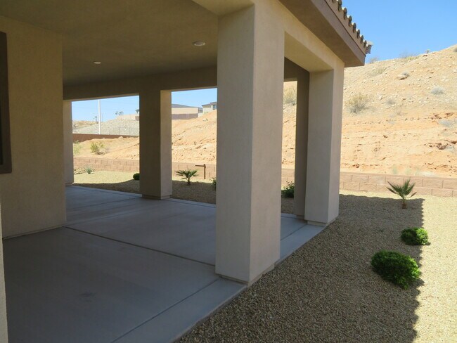 1301 Catalina Rdg in Mesquite, NV - Building Photo - Building Photo