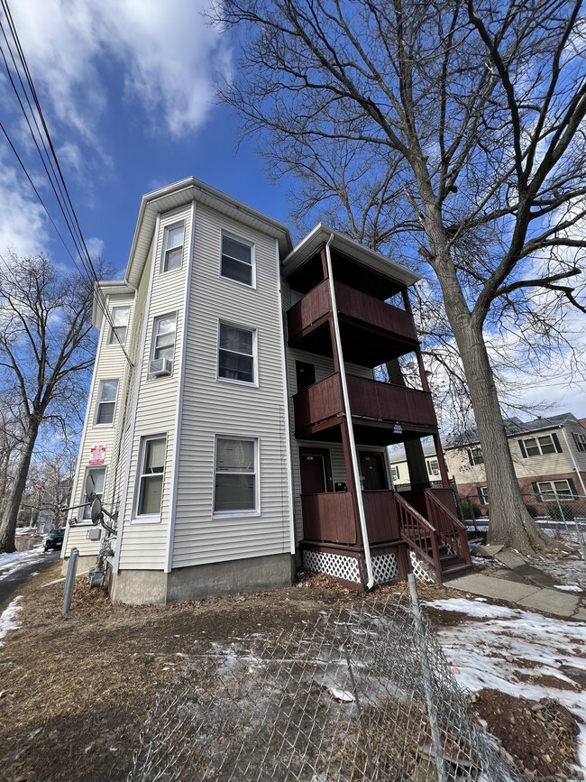 703 Garden St in Hartford, CT - Building Photo - Building Photo