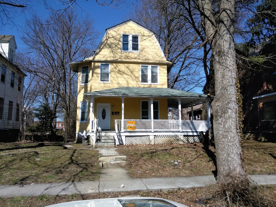 3004 Clifton Ave in Baltimore, MD - Building Photo