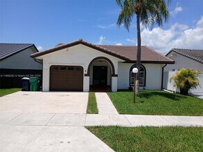 2424 SW 143rd Pl in Miami, FL - Building Photo - Building Photo