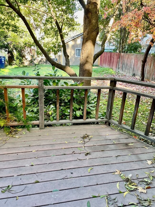 2423 D St in Sacramento, CA - Building Photo - Building Photo