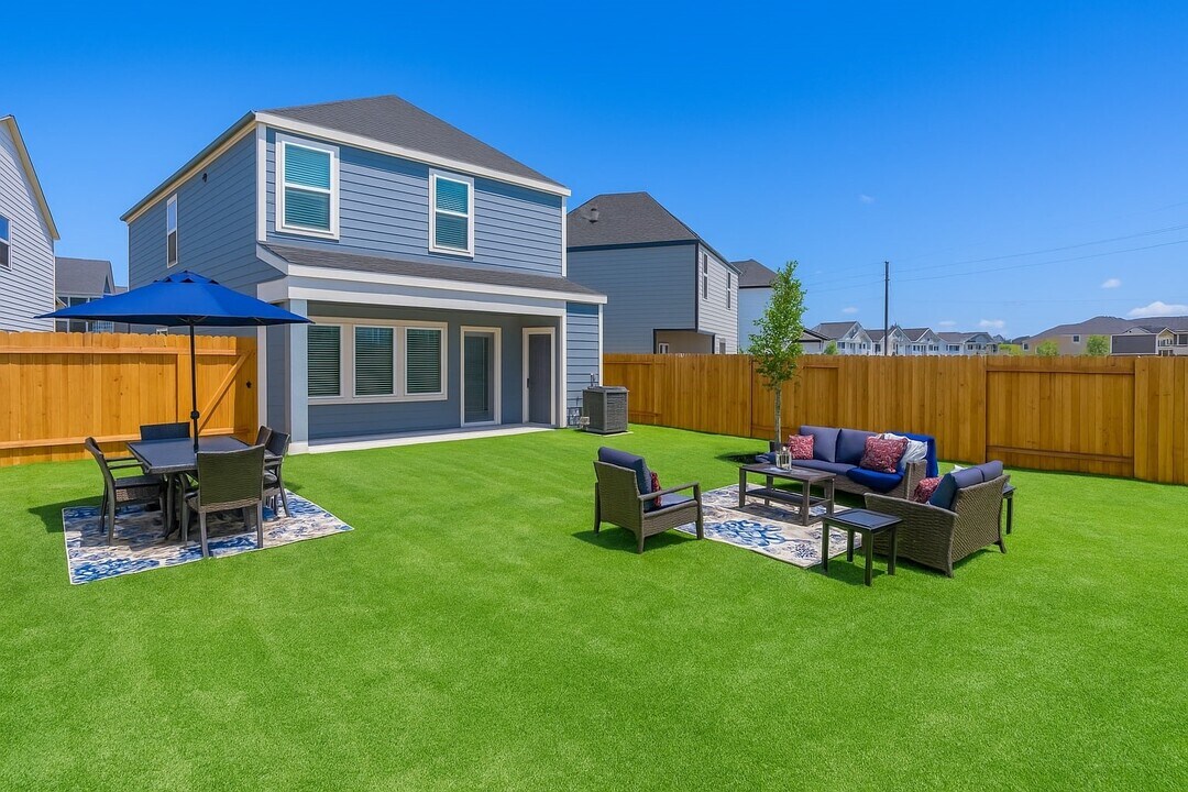 10324 Penryn Frst Trl in Houston, TX - Building Photo