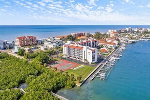 19111 Vista Bay Dr, Unit 212 in Indian Shores, FL - Building Photo