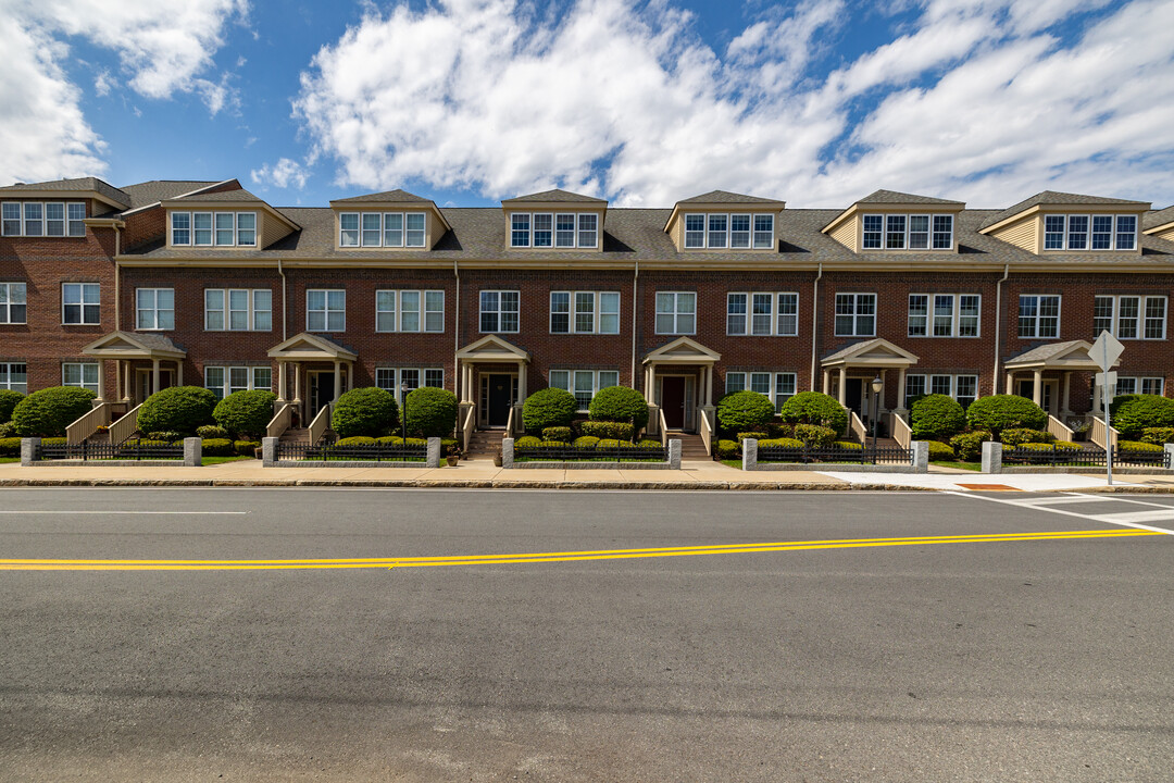 Powder Mill Square in Andover, MA - Building Photo