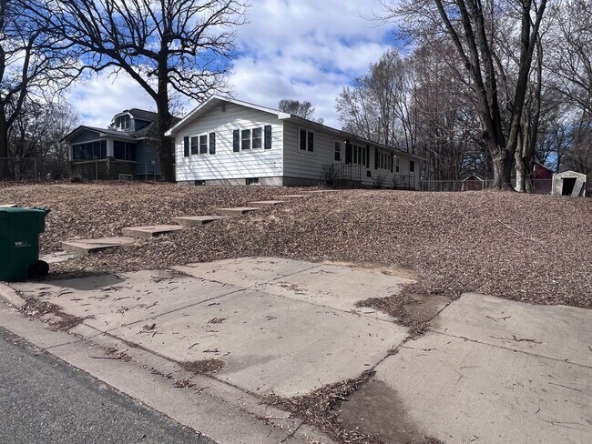 1903 3rd St E in Menomonie, WI - Building Photo - Building Photo