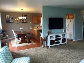 9700 Thomas Ave N in Minneapolis, MN - Building Photo - Building Photo