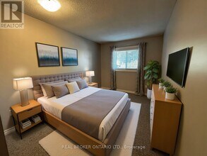 102 Bonaventure Dr in London, ON - Building Photo - Building Photo