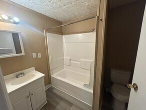 1351 College St in Bowling Green, KY - Building Photo - Building Photo