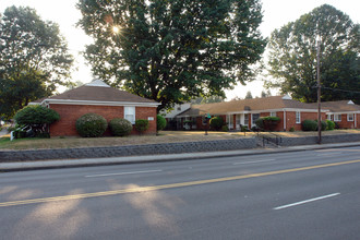 Britney Forest Apartments in Portland, OR - Building Photo - Building Photo