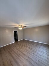 2111 37th St in Lubbock, TX - Foto de edificio - Building Photo