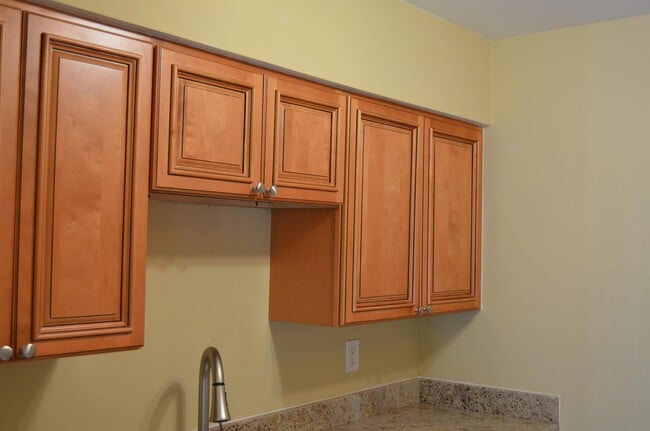 3812 El Cerrito Pl in Alexandria, VA - Building Photo - Building Photo