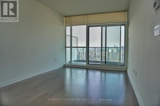 70 Forest Manor Rd in Toronto, ON - Building Photo - Building Photo