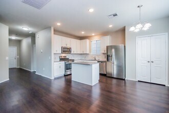 4411 Windmill Run Dr in Houston, TX - Building Photo - Building Photo