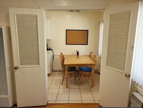 479 Landfair Ave in Los Angeles, CA - Building Photo - Building Photo