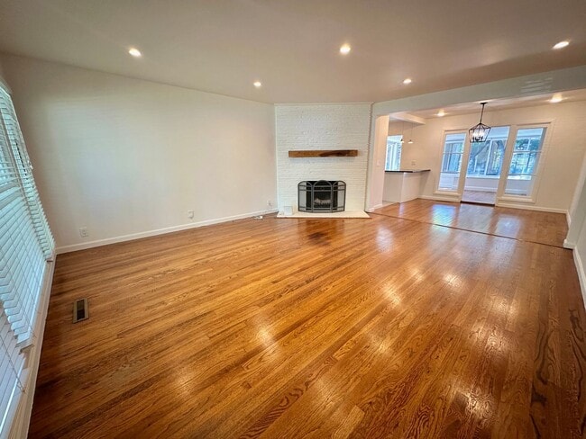 1740 Kentucky St in Redwood City, CA - Building Photo - Building Photo