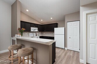 1610 McClure Rd in Aurora, IL - Building Photo - Building Photo