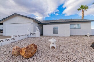 425 Golden Valley Dr in Henderson, NV - Building Photo - Building Photo