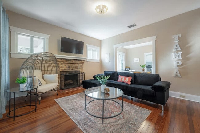 property at 5708 N Suwanee Ave
