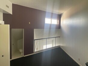 1900 Grove Ct, Unit Grove Court Penthouse in Cleveland, OH - Building Photo - Building Photo